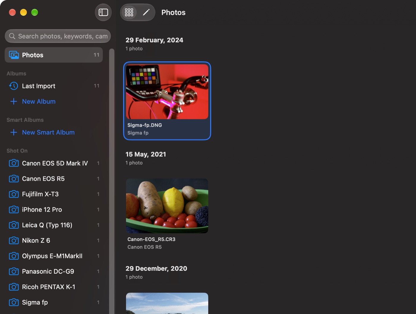 The Raw Smith library on the Mac, grouped by day, with Albums, Smart Albums and a Shot On list of cameras in the sidebar